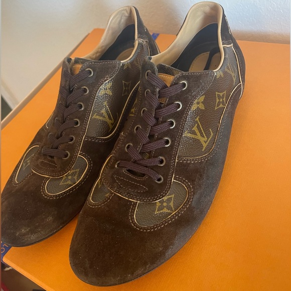 Louis Vuitton Sneakers Size 8 - Picture 13 of 13
